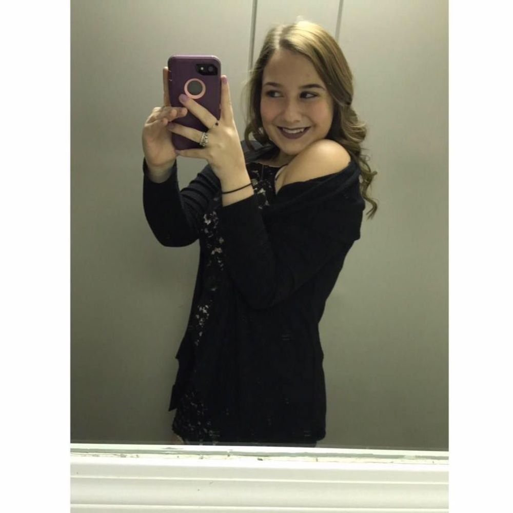 Meet your Posher, Emily